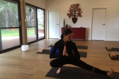 Simone-Scandasana